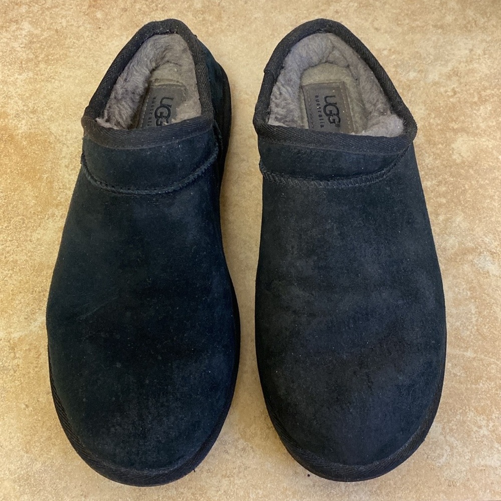Ugg Classic Slipper - image 1